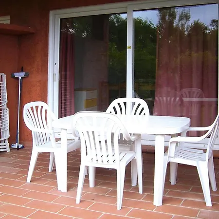 Apartment In Ghisonaccia Near Sandy Beach, Cleaning Included 아파트 기소나키아