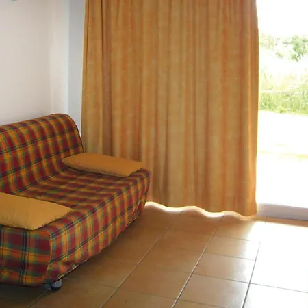 아파트 Apartment In Ghisonaccia Near Sandy Beach, Cleaning Included